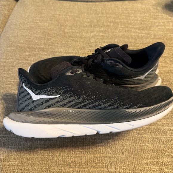 Hoka Mach 5 Black and White Athletic Sneakers. Size 8B - Picture 4 of 8